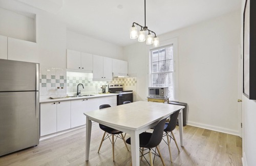 Old Town House | Historic Modern Home - Distillery/Design District