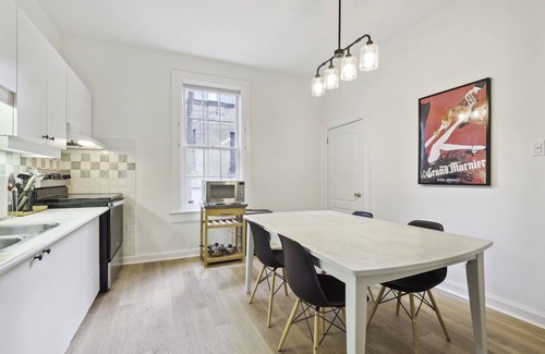 Old Town House | Historic Modern Home - Distillery/Design District