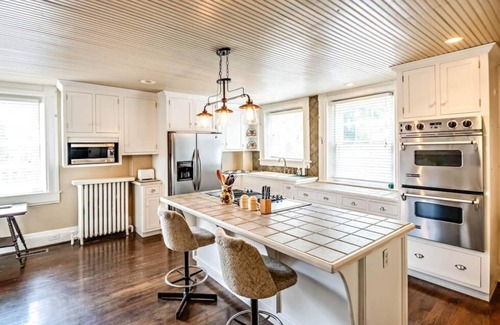 Tazewell House | Historic Mountain Manor