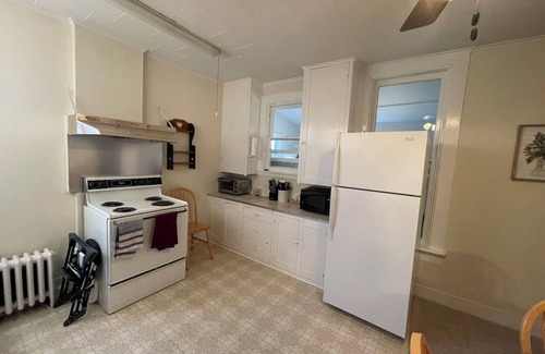 Nauvoo Apartment | Historic Nauvoo Apartment, family friendly.