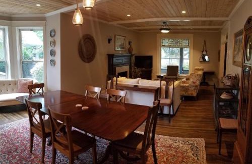 Bozeman House | Historic Neighborhood 2 Blocks From Downtown Bozeman,