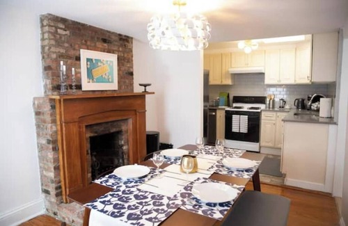 Hunters Point Apartment | HISTORIC NYC TOWNHOUSE in Landmarked District