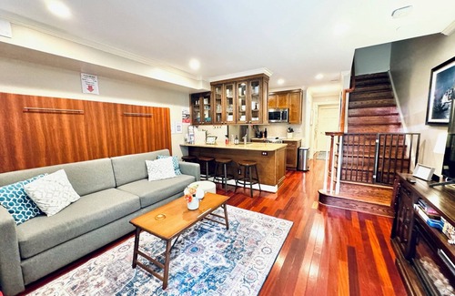 Old Town West Apartment | Historic Old Town, Walk to Metro/King St, Dogs OK!