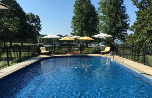 Oxford House | Historic Oxford Waterfront Estate