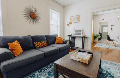 Crosstown House | Historic Revival 2BR Midtown Memphis Fast Wifi Free Parking Yes Pets