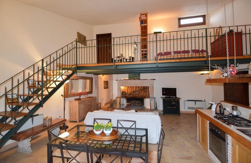 Scheggino House | HISTORIC, ROMANTIC & CULTURAL
