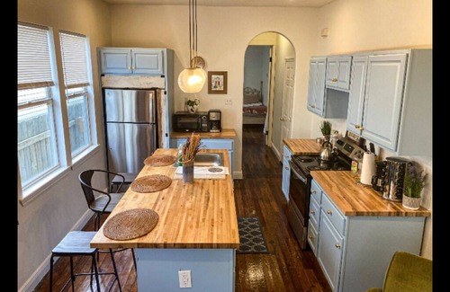 Broadmoor House | Historic Shotgun Double Near Superdome