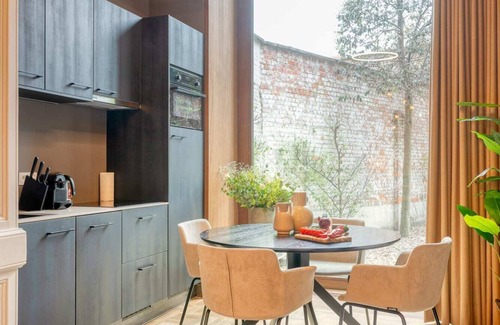 Ghent Apartment | Historic studio with Charming Garden View