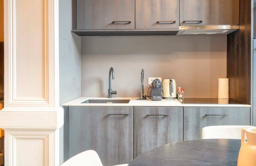 Ghent Apartment | Historic studio with Charming Garden View