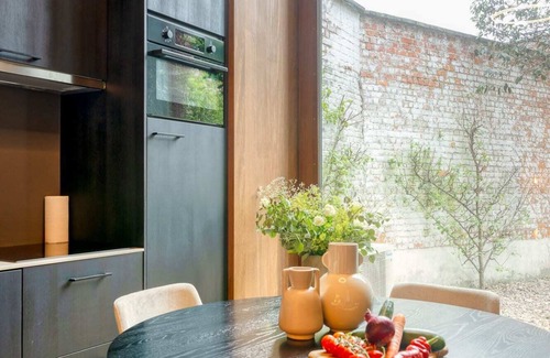 Ghent Apartment | Historic studio with Charming Garden View