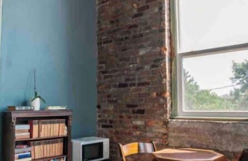 El Paso House | Historic Suite Overlooking Downtown. Located above a Museum! Claw foot tub. n
