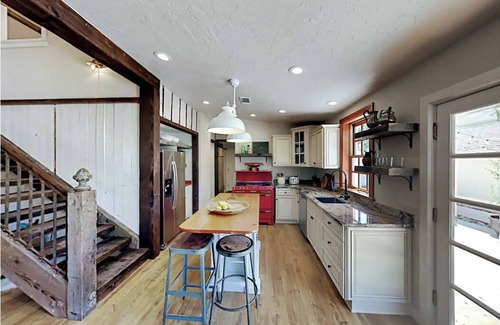 Templeton House | Historic Templeton Hayloft Barn