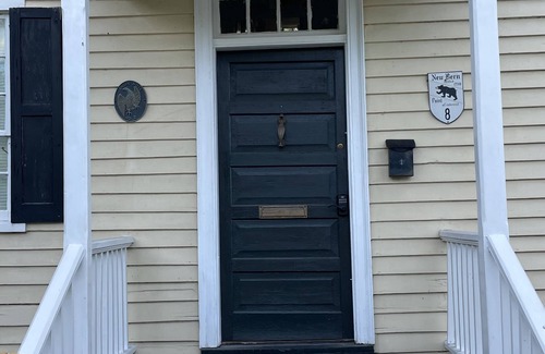 New Bern Apartment | Historic Thomas McLin House Downtown, 2 blocks from Tryon Palace