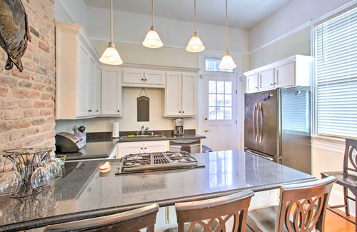 Mid-City House | Historic Townhome - 2 Mi to French Quarter!