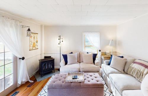 Waitsfield House | Historic Valley View