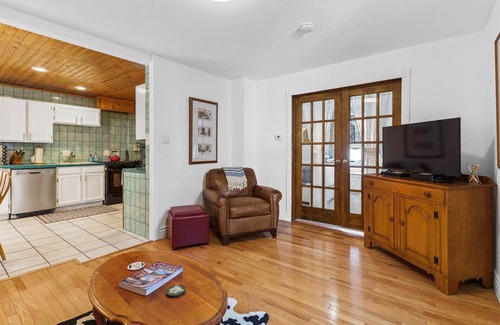 Idaho Springs Apartment | Historic Victorian - 2 Bedroom Home with Parking off Main Street