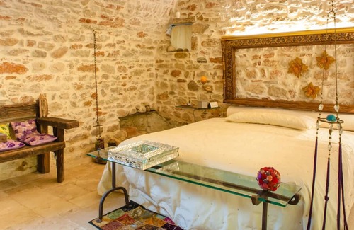 Montefortino Villa | Historic villa tower in the Sibillini Mountains