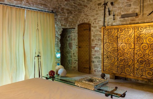 Montefortino Villa | Historic villa tower in the Sibillini Mountains