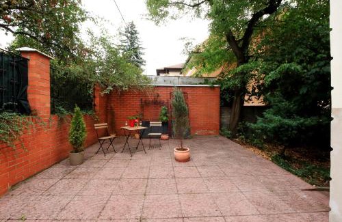 Strasnice Apartment | Historic Villa Apartments