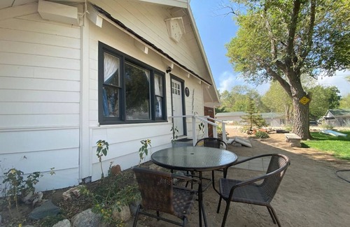 Walker Apartment | Historic West Walker Motel Eastern Sierras WWM 1