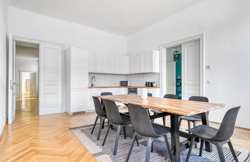 Landstrasse Apartment | Historic Wieden 3BR w/Elevator nr Belvedere Palace, by Blueground