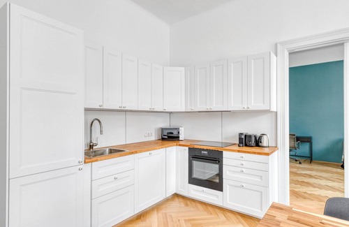 Landstrasse Apartment | Historic Wieden 3BR w/Elevator nr Belvedere Palace, by Blueground