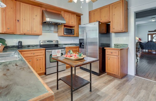 Arcadia Historic District House | Historical Arcadia Vacation Rental w/ Deck!
