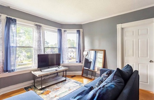 Manchester Apartment | Historical Cheney Bros Mansion, Welcoming Manchester With An At Home Experience!
