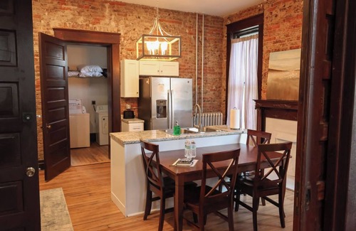 Bowling Green Apartment | Historical Condo downtown BG!