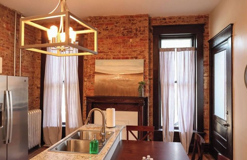 Bowling Green Apartment | Historical Condo downtown BG!