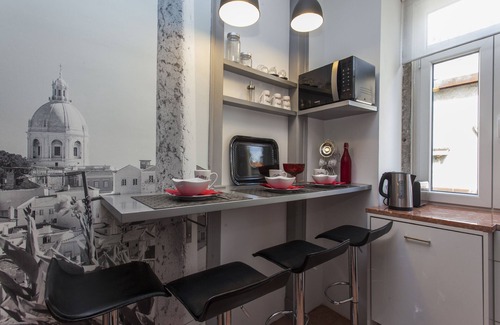 Encarnacao Apartment | Historical Lisbon Apartment