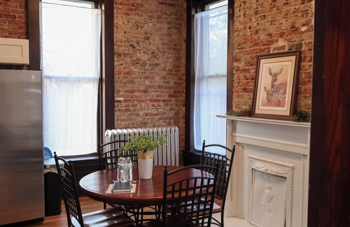 Bowling Green Apartment | Historical Studio near WKU Campus & Downtown BG!