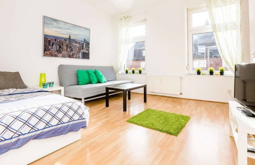Eicken Apartment | HÖ01 large apartment with dryer and washing machine