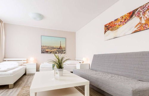 Hackenbroich Apartment | HÖ01 large apartment with dryer and washing machine