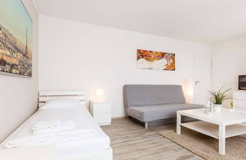 Hackenbroich Apartment | HÖ01 large apartment with dryer and washing machine