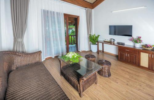 Hoa Binh Hotel | Hoa Binh Hotel