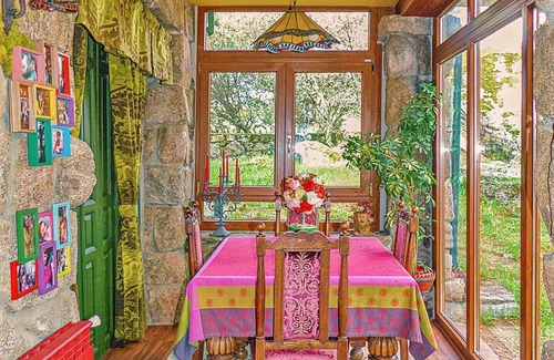 El Boalo Cottage | Hobbit fantasy house for rent in August