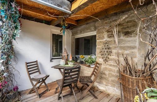Muhlbach Apartment | Hobbit Lounge