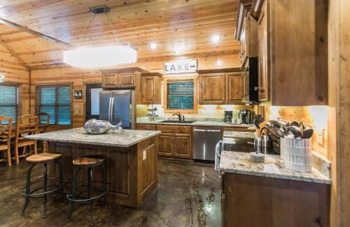 Broken Bow House | HochaHoma Luxury Cabin