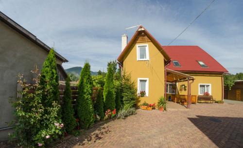 Yasinya Hotel | Hof