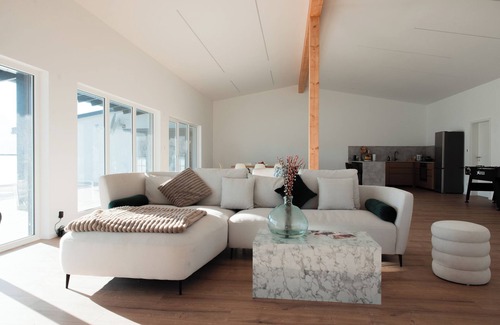 Burladingen Apartment | Hohenzollern Wellness Loft with panorama sauna