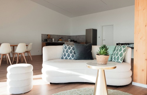 Burladingen Apartment | Hohenzollern Wellness Loft with panorama sauna
