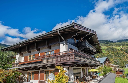 Schonbach Apartment | Holiday apartment with balcony not far from lift