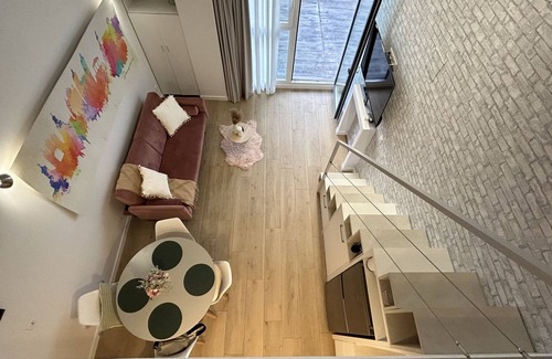 Lezcairu Apartment | Hola Pamplona! Tranquilo y Luminoso Loft a 15 Minutos del Centro de Pamplona