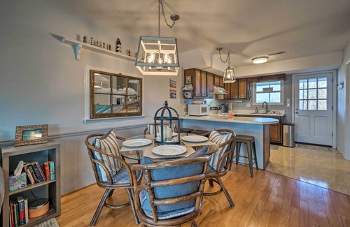 Holden Beach House | Holden Beach Vacation Rental: Short Path to Beach!