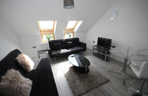 Yiewsley Apartment | Holden Court Apartment 5