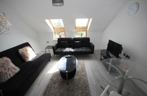Yiewsley Apartment | Holden Court Apartment 5