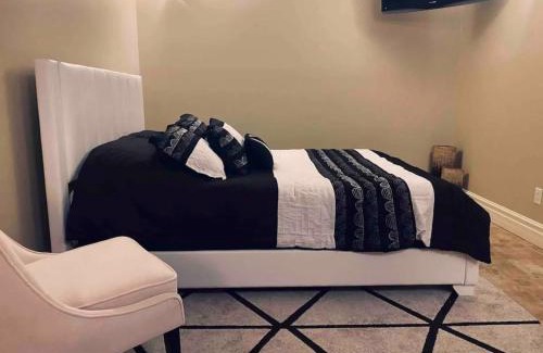 Thamesville Resort | Holden Villa Retreat