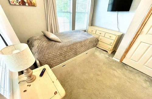 Edgewood Bed & Breakfast | Holder House Rentals