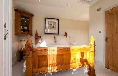 Gloucester House | Holders Cottage